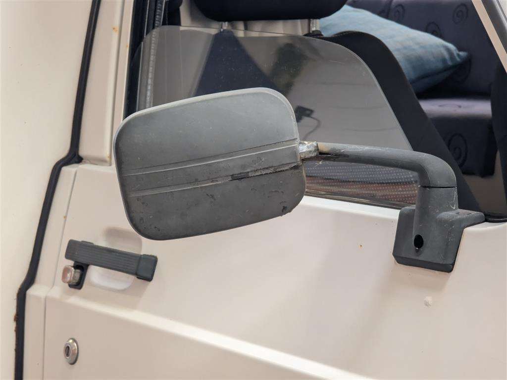 <p>2002 CITROEN C15 CHAMP 765 D</p>