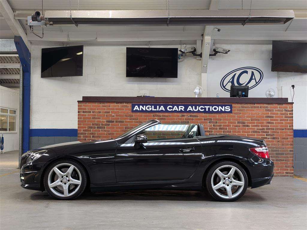 <p>2012 MERCEDES-BENZ SLK250 AMG SPORT CDI BLUE</p>