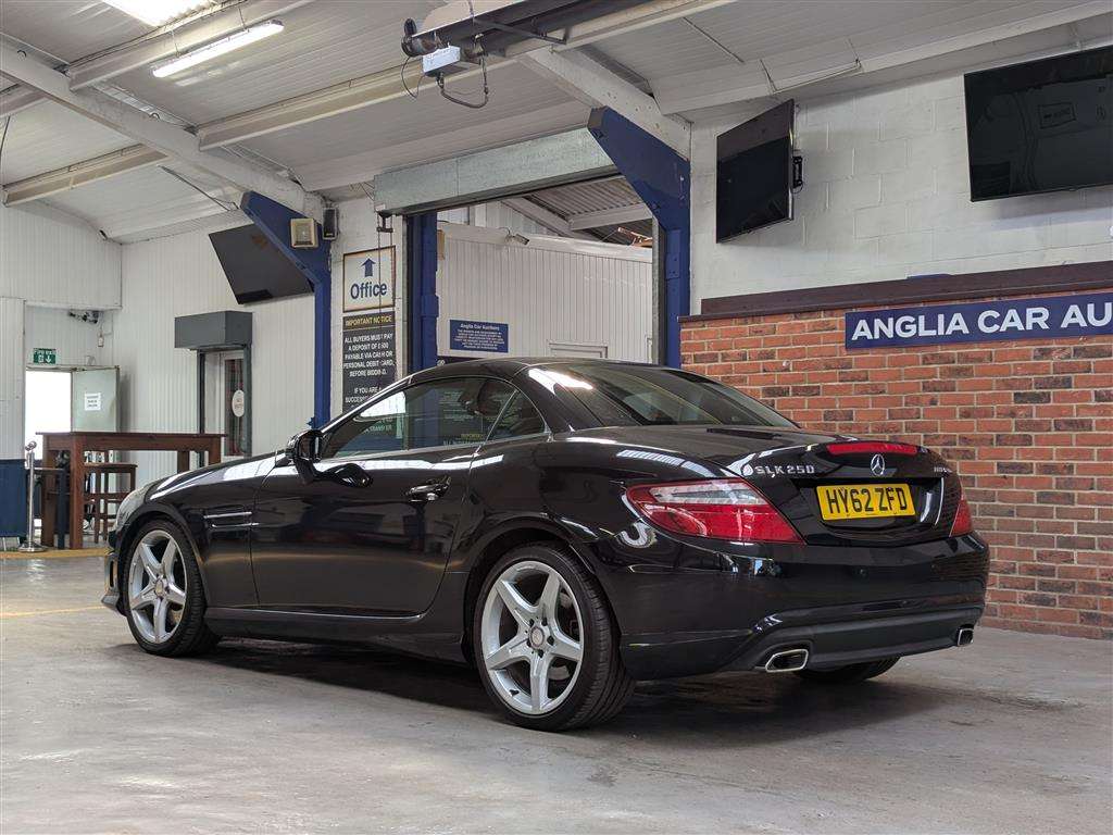 <p>2012 MERCEDES-BENZ SLK250 AMG SPORT CDI BLUE</p>