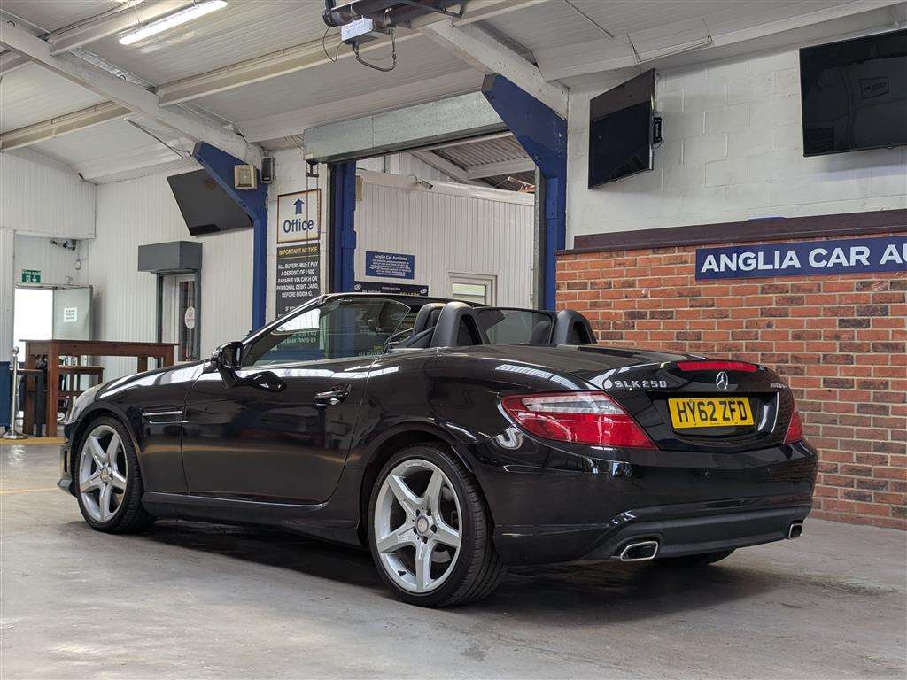 <p>2012 MERCEDES-BENZ SLK250 AMG SPORT CDI BLUE</p>