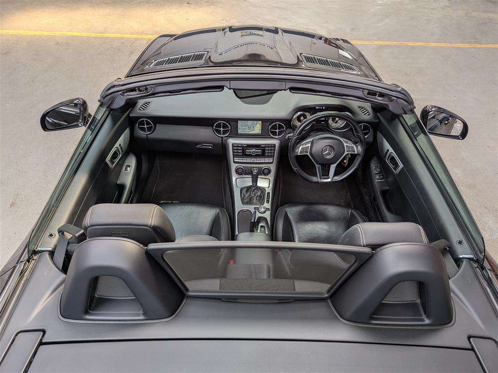 <p>2012 MERCEDES-BENZ SLK250 AMG SPORT CDI BLUE</p>
