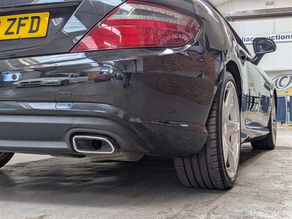 <p>2012 MERCEDES-BENZ SLK250 AMG SPORT CDI BLUE</p>