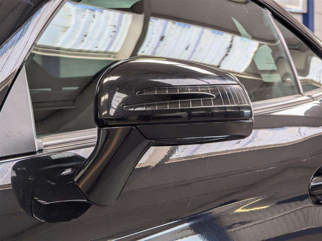 <p>2012 MERCEDES-BENZ SLK250 AMG SPORT CDI BLUE</p>