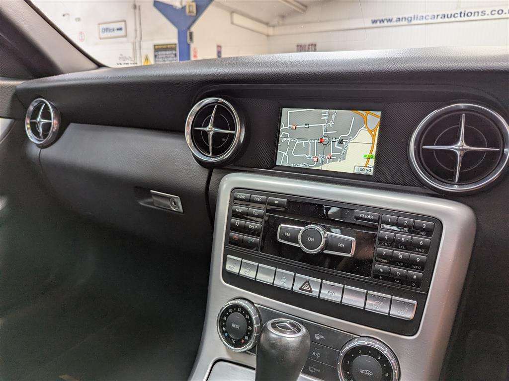 <p>2012 MERCEDES-BENZ SLK250 AMG SPORT CDI BLUE</p>