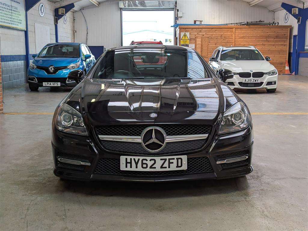 <p>2012 MERCEDES-BENZ SLK250 AMG SPORT CDI BLUE</p>
