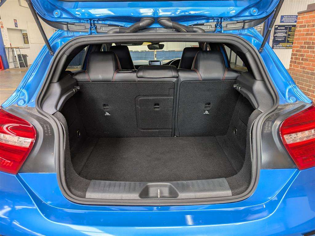 <p>2013 MERCEDES-BENZ A180 BLUE-CY AMG SPORT CD</p>