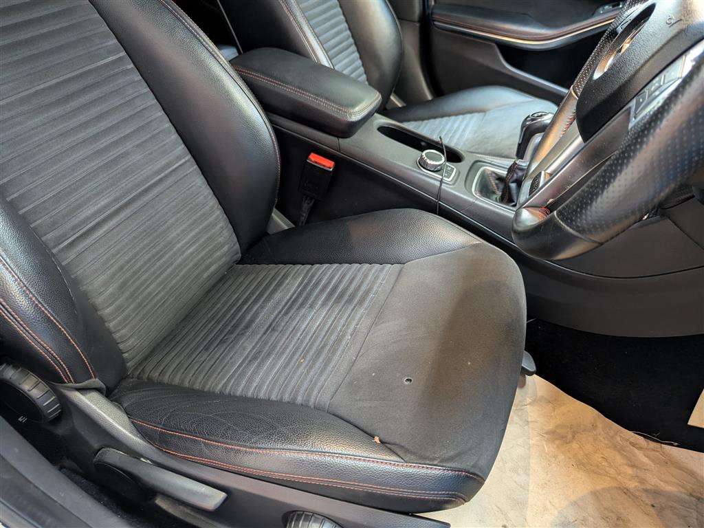 <p>2013 MERCEDES-BENZ A180 BLUE-CY AMG SPORT CD</p>