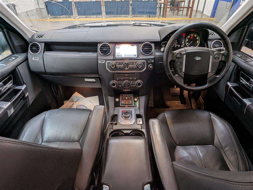 <p>2011 LAND ROVER DISCOVERY HSE SDV6 AUTO</p>