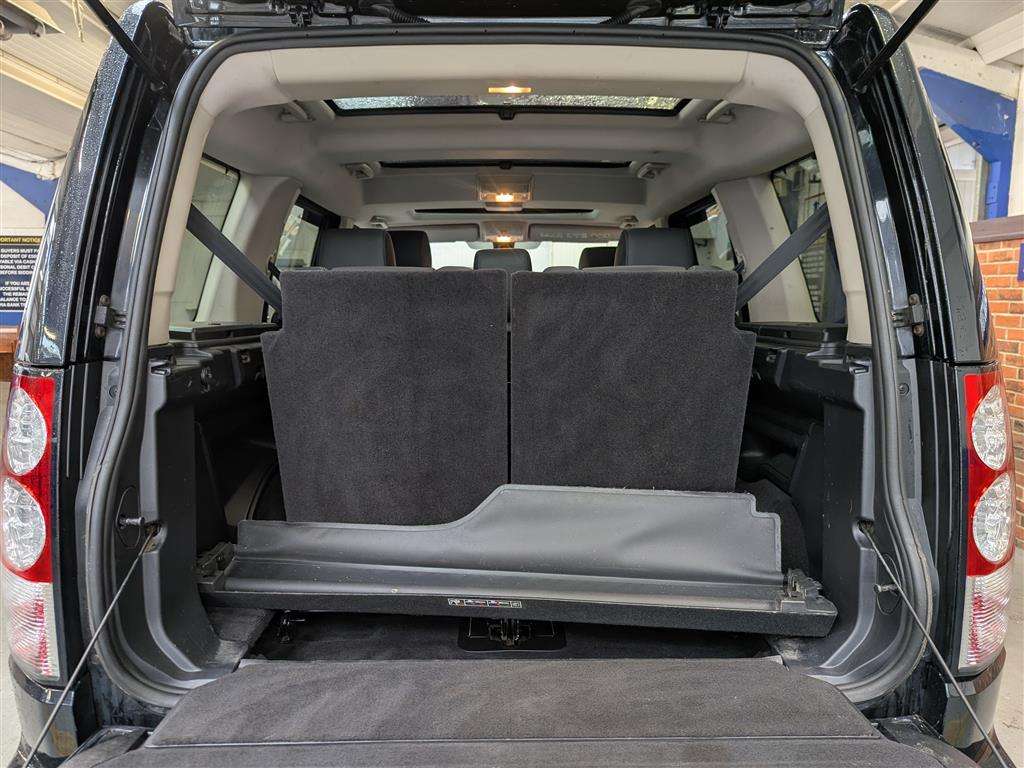 <p>2011 LAND ROVER DISCOVERY HSE SDV6 AUTO</p>