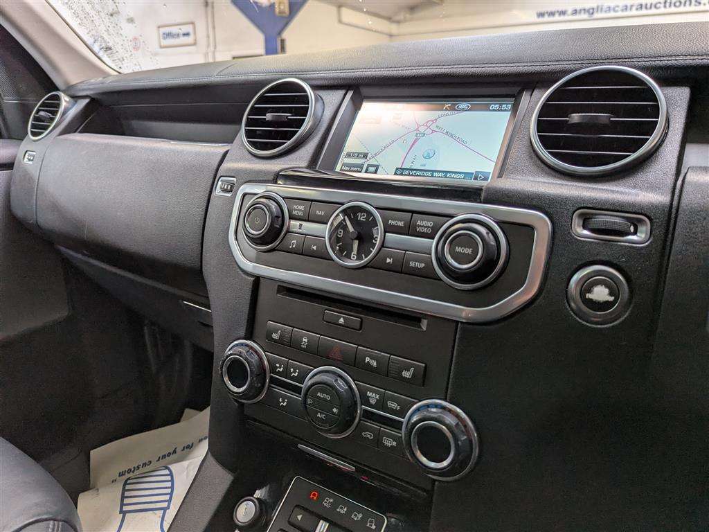 <p>2011 LAND ROVER DISCOVERY HSE SDV6 AUTO</p>