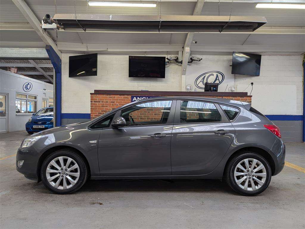 <p>2012 VAUXHALL ASTRA ACTIVE</p>