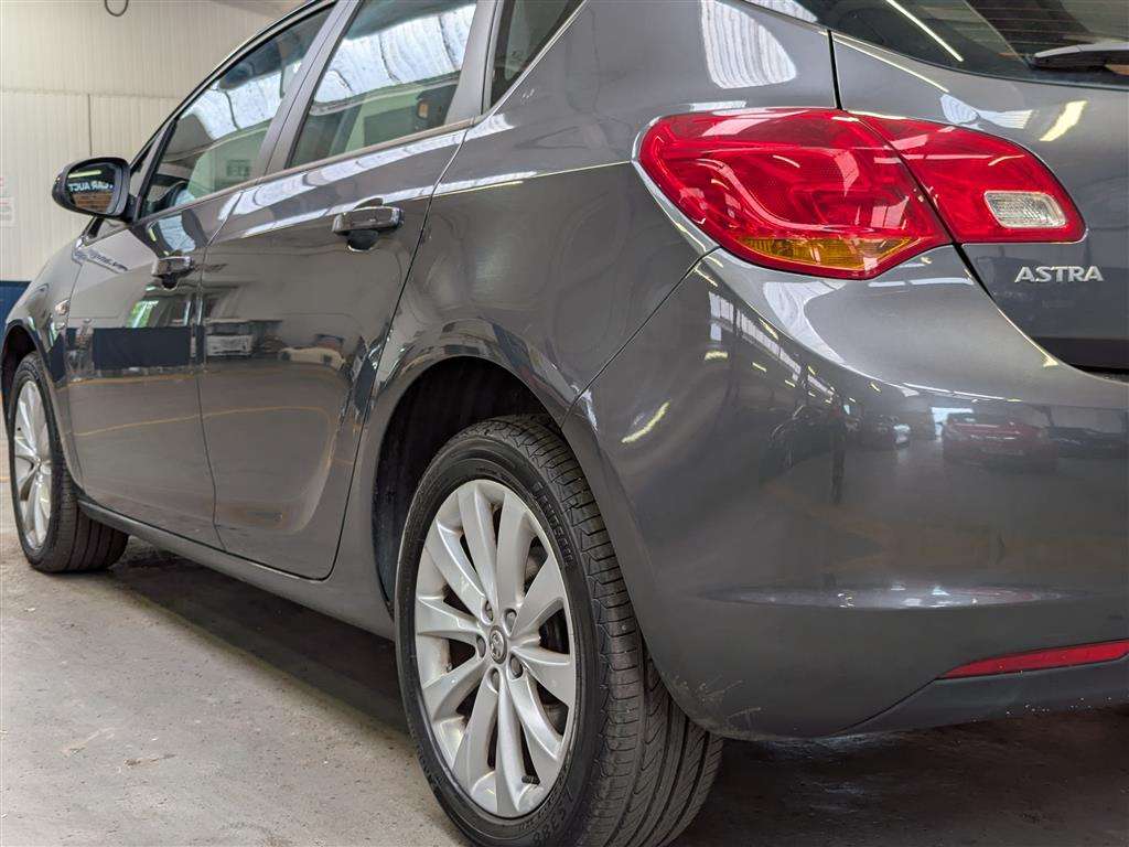 <p>2012 VAUXHALL ASTRA ACTIVE</p>