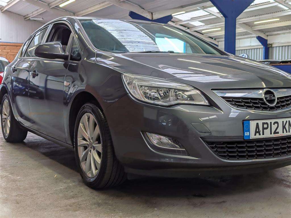 <p>2012 VAUXHALL ASTRA ACTIVE</p>