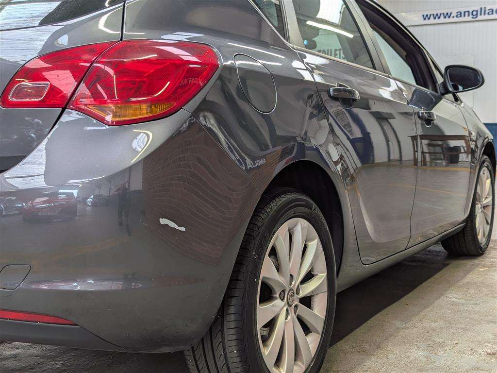 <p>2012 VAUXHALL ASTRA ACTIVE</p>