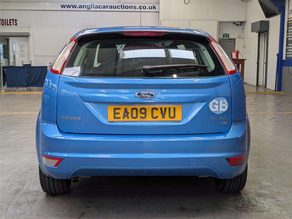 <p>2009 FORD FOCUS STYLE 100</p>