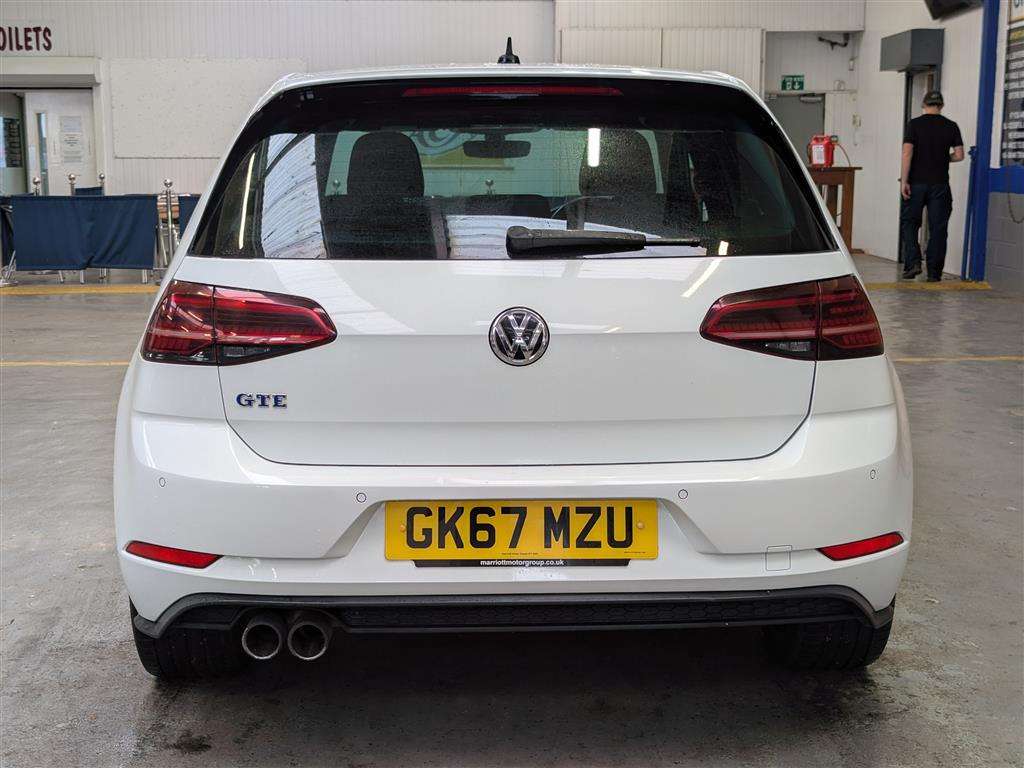 <p>2017 VOLKSWAGEN GOLF GTE ADVANCE S-A</p>