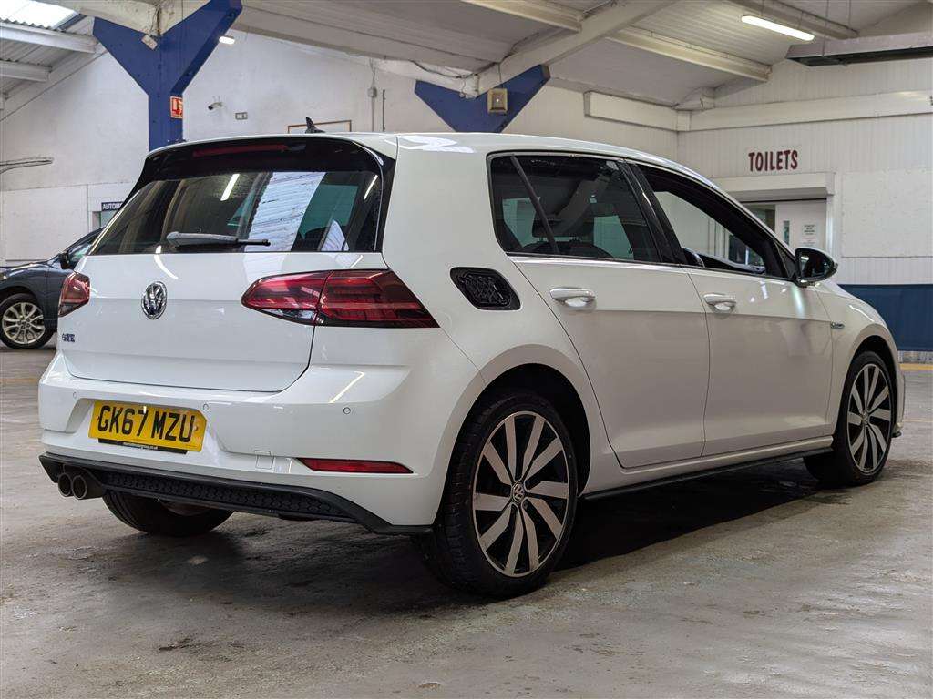 <p>2017 VOLKSWAGEN GOLF GTE ADVANCE S-A</p>