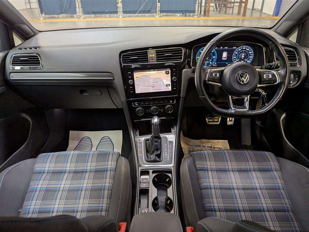 <p>2017 VOLKSWAGEN GOLF GTE ADVANCE S-A</p>
