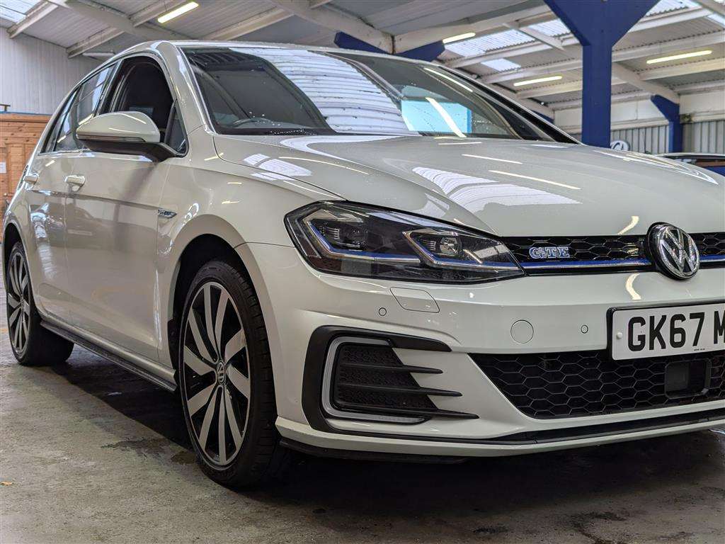 <p>2017 VOLKSWAGEN GOLF GTE ADVANCE S-A</p>