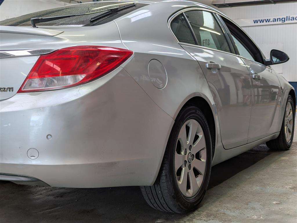 <p>2011 VAUXHALL INSIGNIA SRI NAV CDTI A</p>