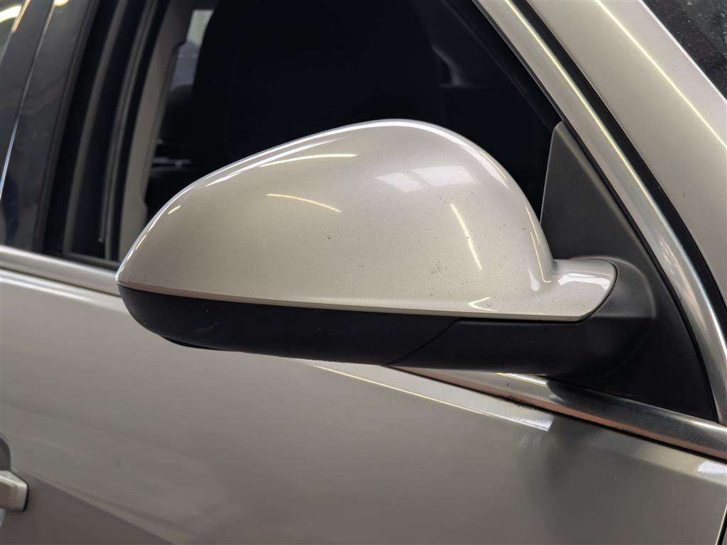 <p>2011 VAUXHALL INSIGNIA SRI NAV CDTI A</p>
