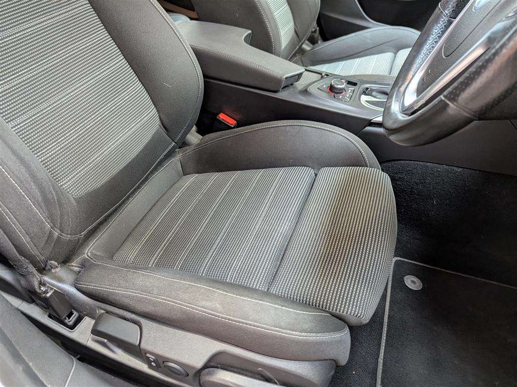 <p>2011 VAUXHALL INSIGNIA SRI NAV CDTI A</p>