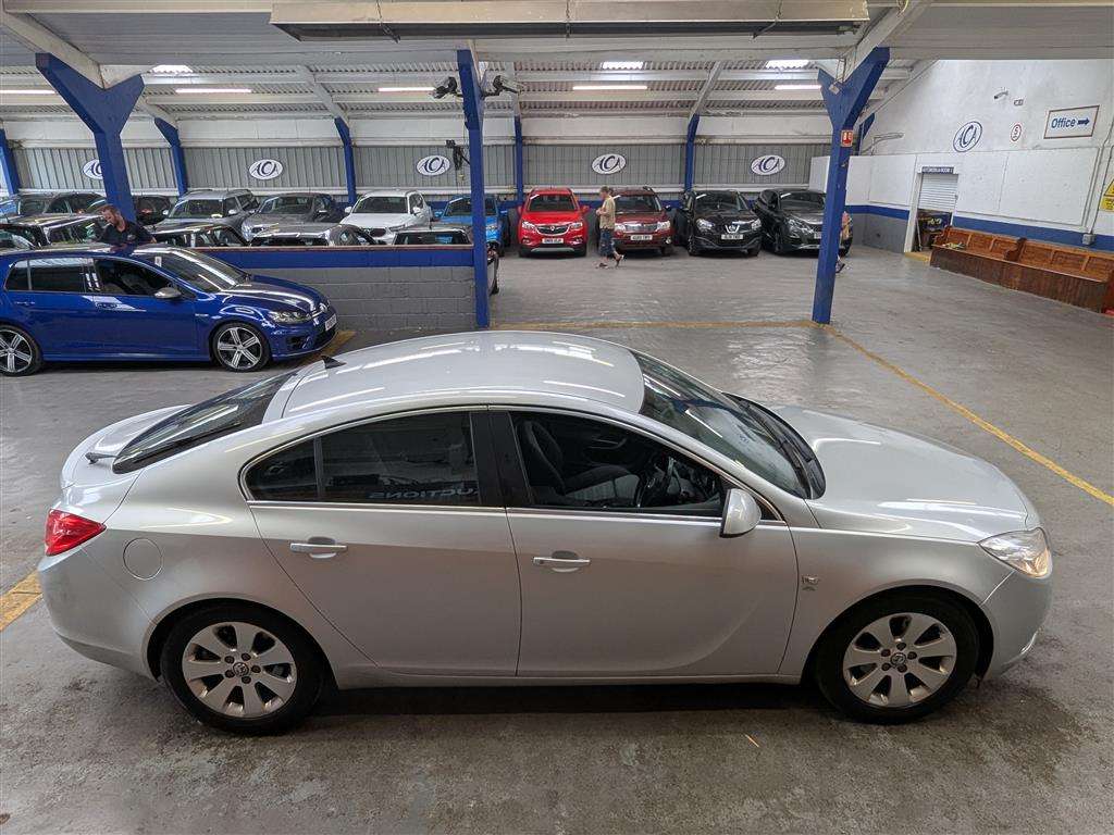 <p>2011 VAUXHALL INSIGNIA SRI NAV CDTI A</p>