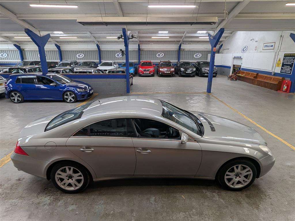 <p>2007 MERCEDES CLS 320 CDI AUTO</p>
