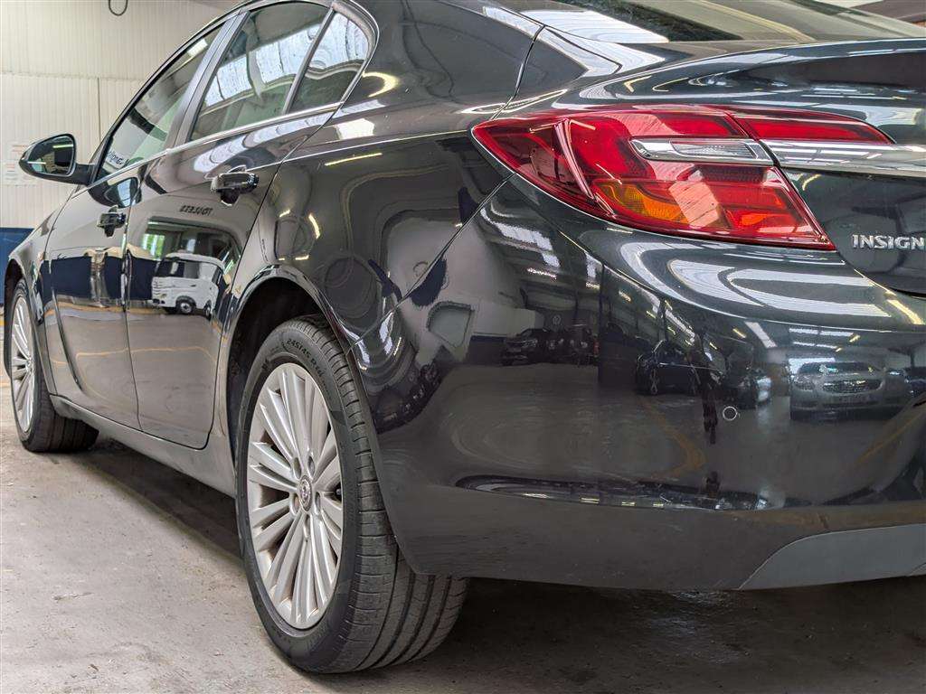 <p>2015 VAUXHALL INSIGNIA DESIGN CDTI ECO</p>