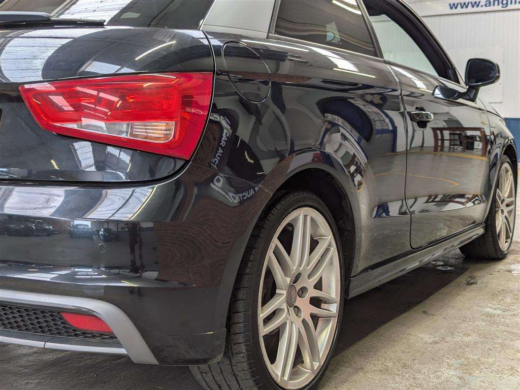<p>2011 AUDI A1 S LINE TDI</p>