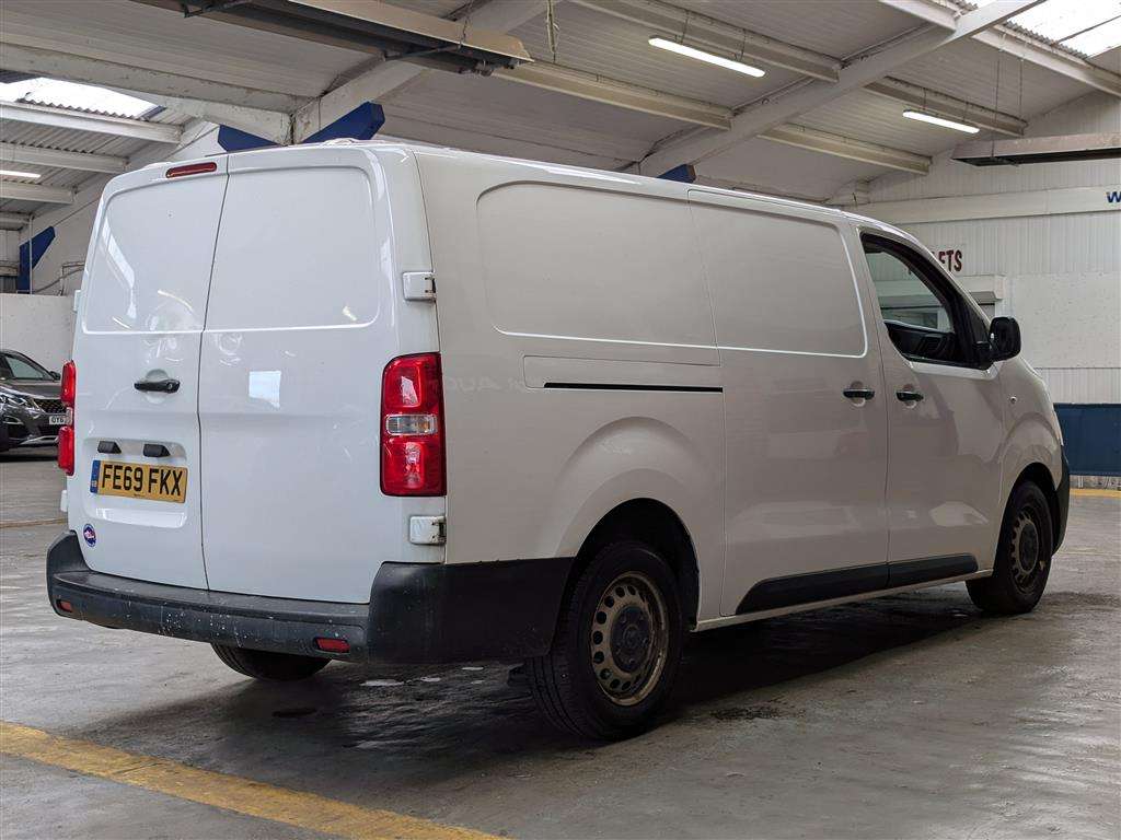 <p>2020 VAUXHALL VIVARO 2900 EDITION S/S</p>