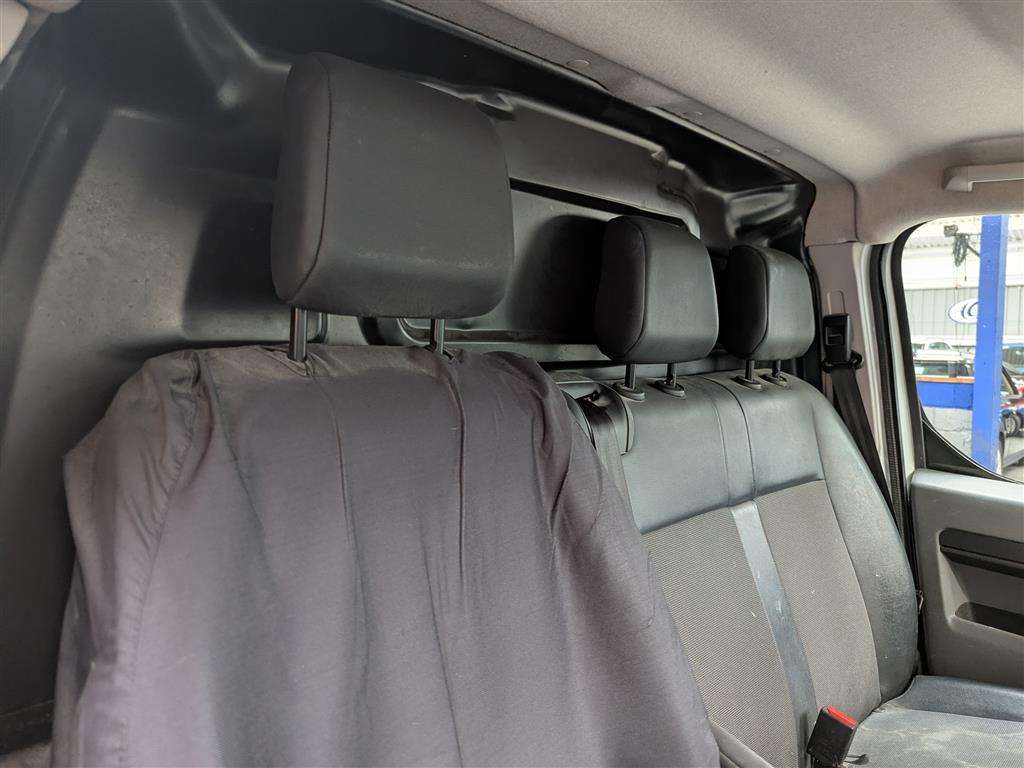 <p>2020 VAUXHALL VIVARO 2900 EDITION S/S</p>