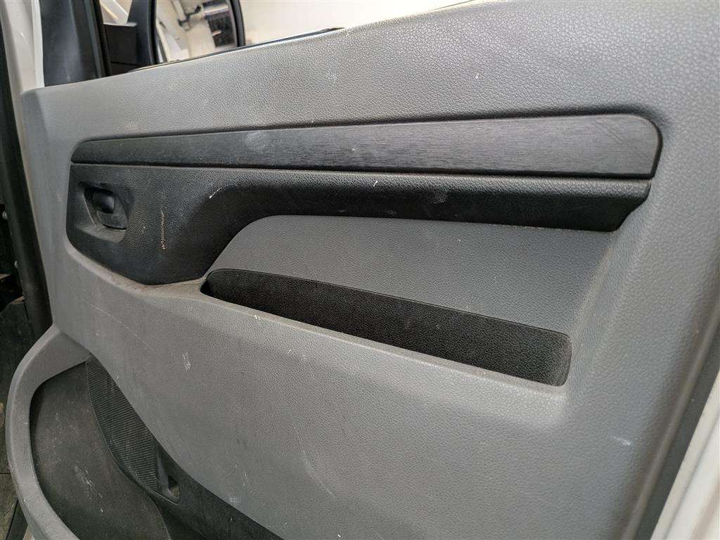 <p>2020 VAUXHALL VIVARO 2900 EDITION S/S</p>