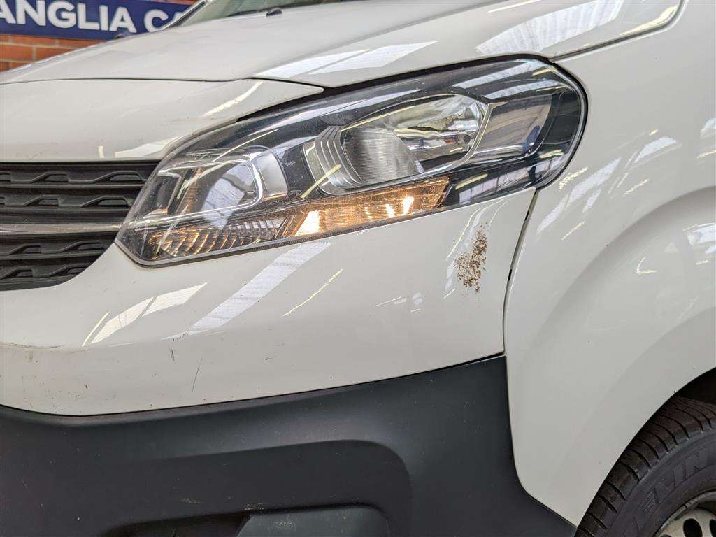 <p>2020 VAUXHALL VIVARO 2900 EDITION S/S</p>