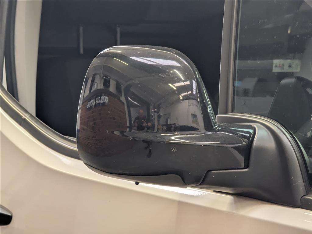 <p>2022 PEUGEOT PARTNER PROFESSIONAL PREM</p>