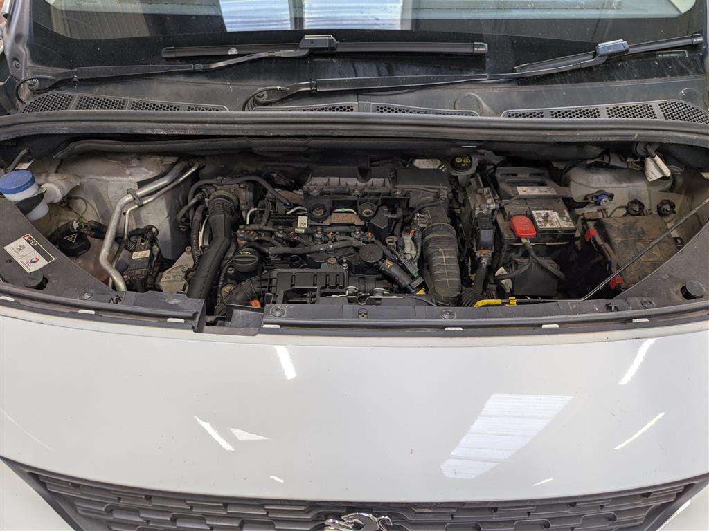 <p>2022 PEUGEOT PARTNER PROFESSIONAL PREM</p>