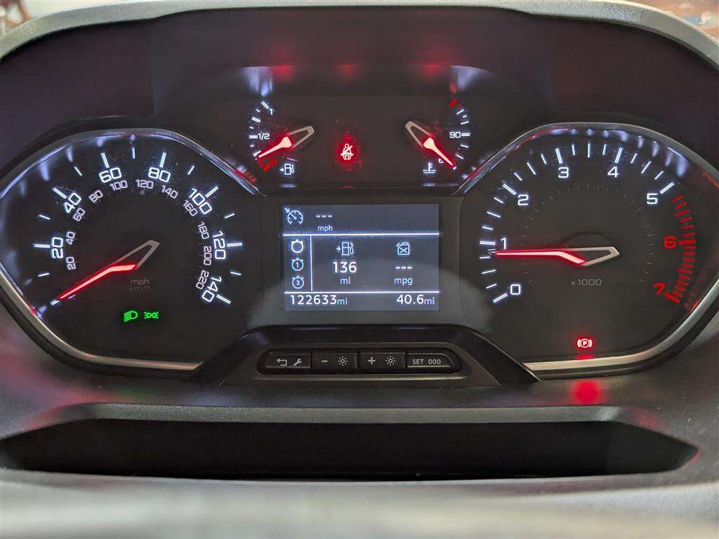 <p>2022 PEUGEOT PARTNER PROFESSIONAL PREM</p>