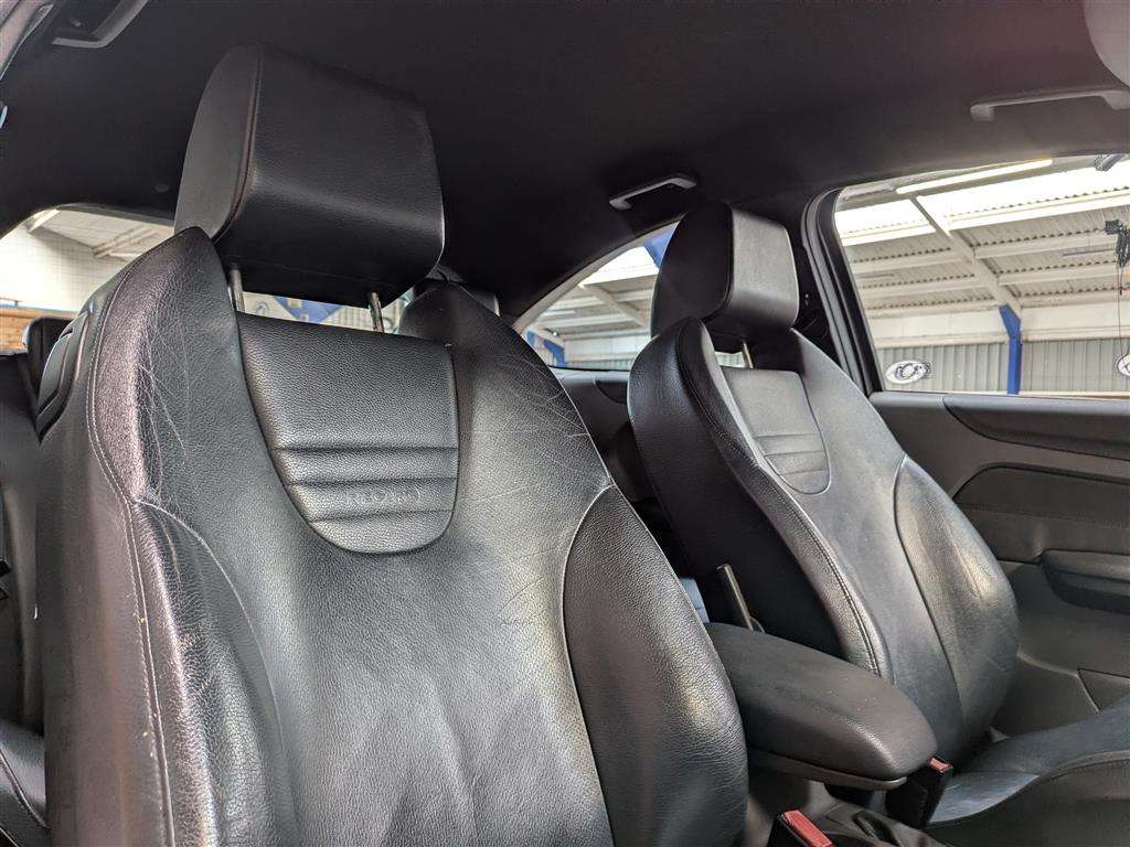 <p>2006 FORD FOCUS ST-3</p>