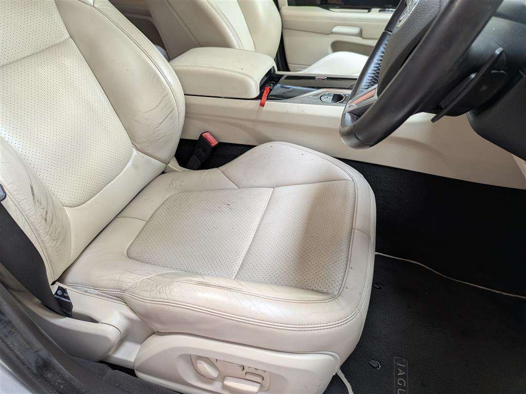 <p>2012 JAGUAR XF S PORTFOLIO V6 D AUTO</p>