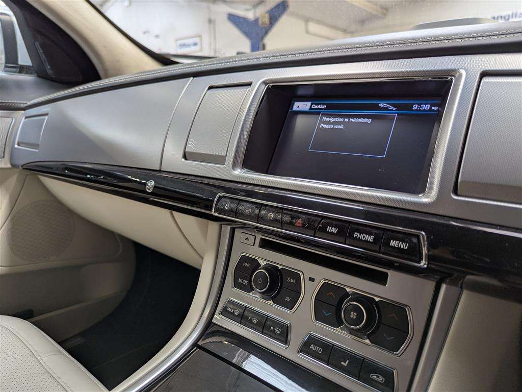 <p>2012 JAGUAR XF S PORTFOLIO V6 D AUTO</p>