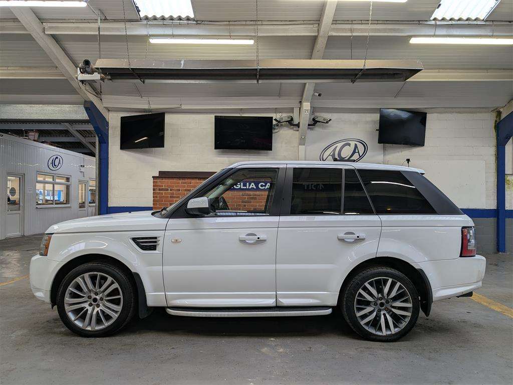 <p>2010 LAND ROVER RANGE ROVER SP HSE TDV6 A</p>