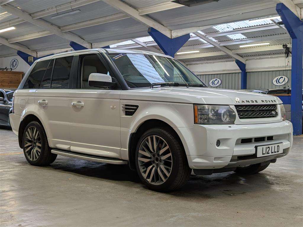<p>2010 LAND ROVER RANGE ROVER SP HSE TDV6 A</p>