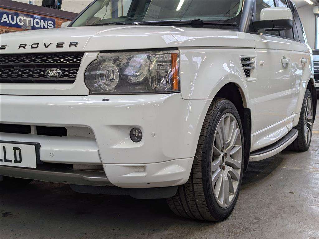 <p>2010 LAND ROVER RANGE ROVER SP HSE TDV6 A</p>