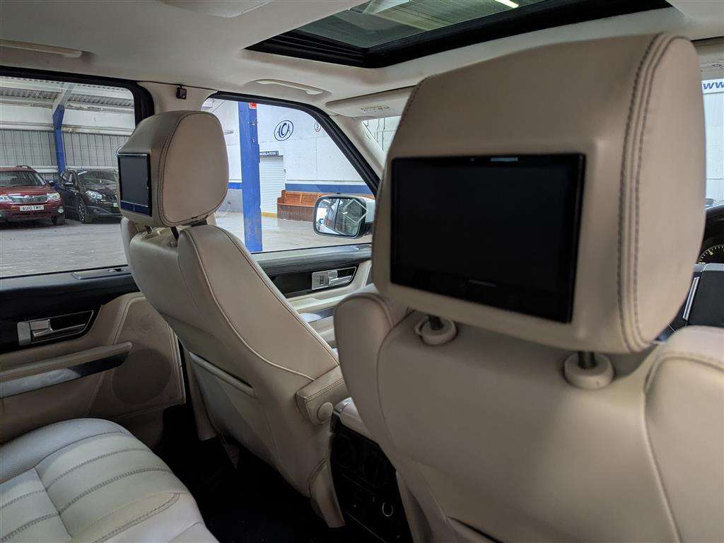 <p>2010 LAND ROVER RANGE ROVER SP HSE TDV6 A</p>