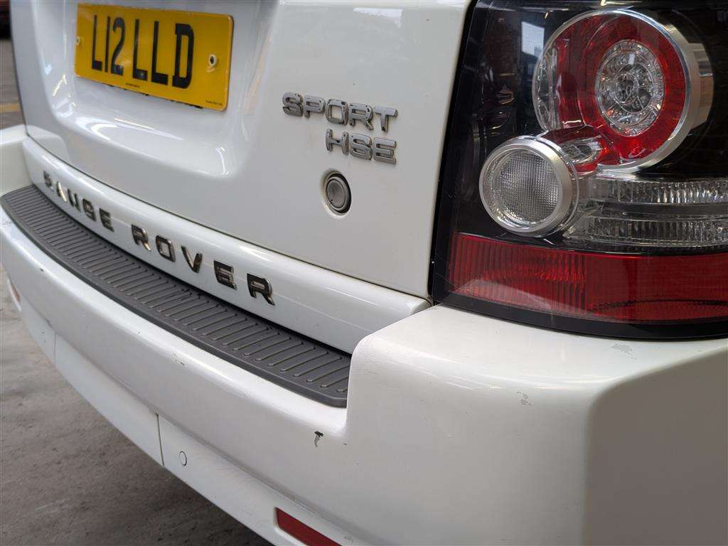 <p>2010 LAND ROVER RANGE ROVER SP HSE TDV6 A</p>