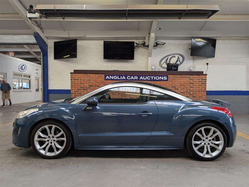 <p>2010 PEUGEOT RCZ GT THP 156</p>