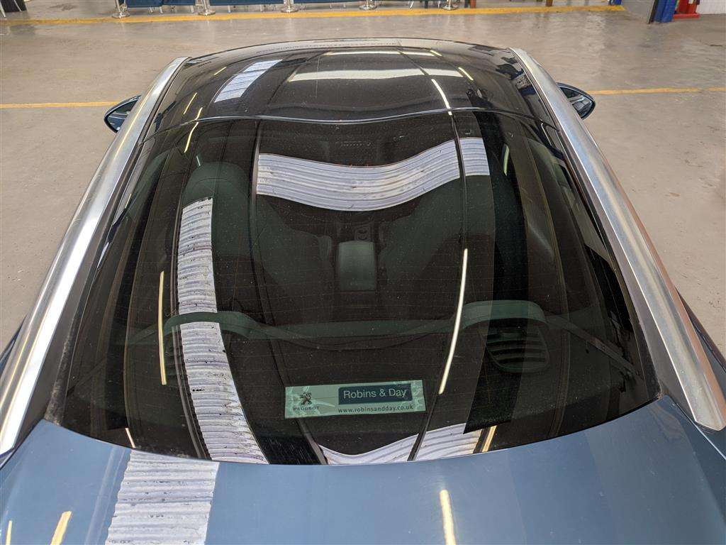 <p>2010 PEUGEOT RCZ GT THP 156</p>