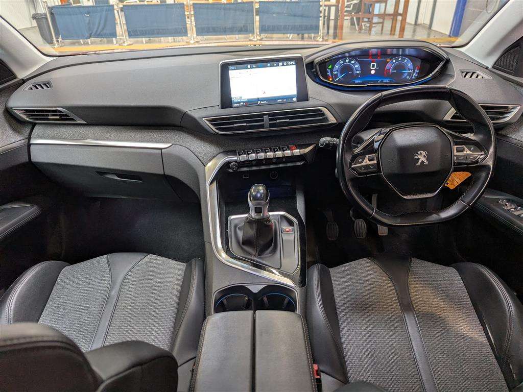 <p>2019 PEUGEOT 3008 ALLURE S/S</p>
