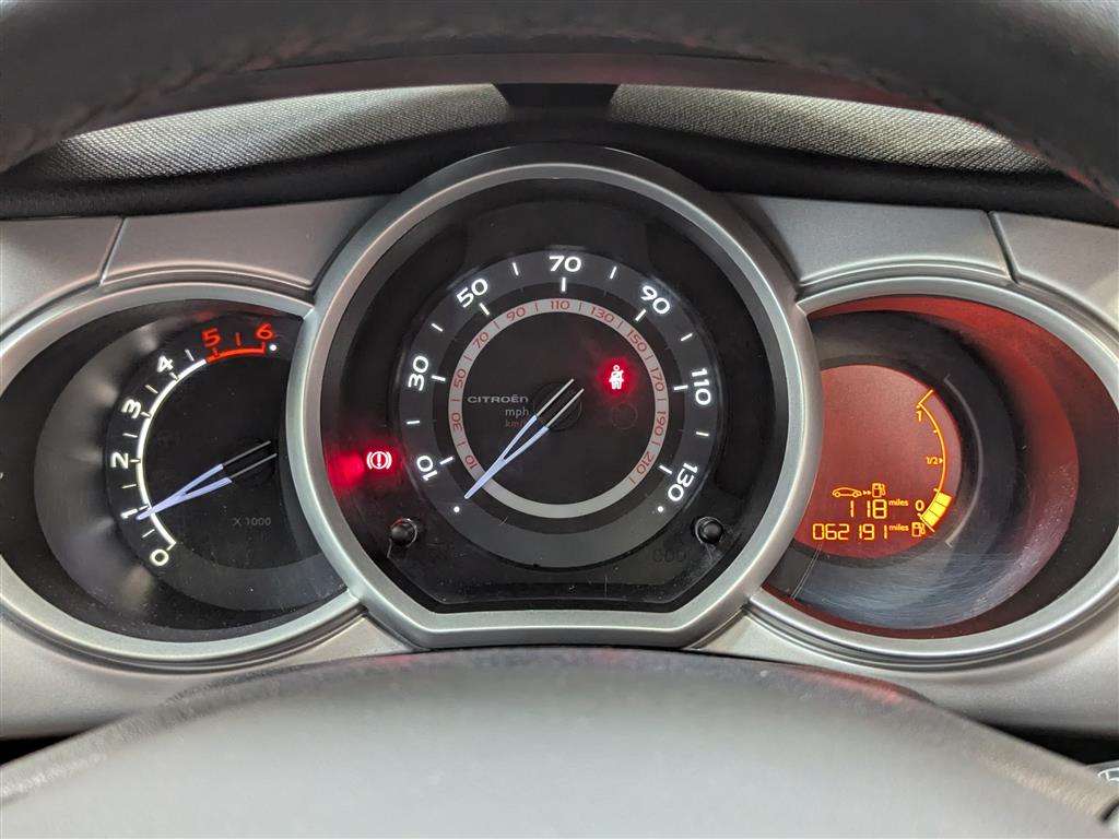 <p>2013 CITROEN C3 VTR+ HDI</p>