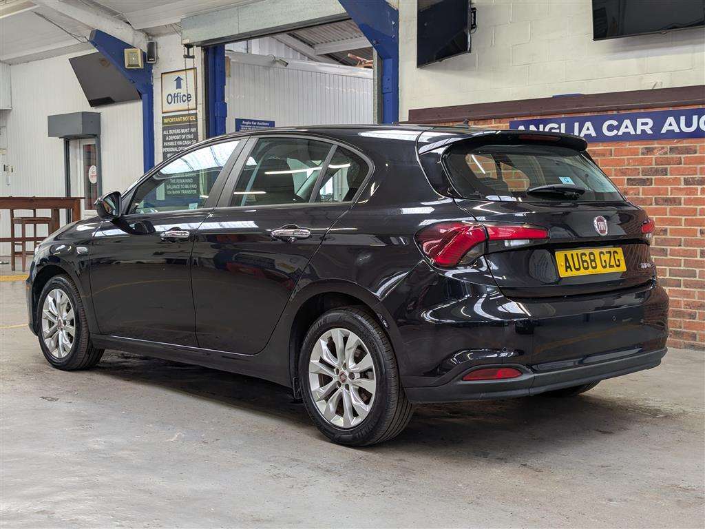 <p>2018 FIAT TIPO EASY + T-JET</p>